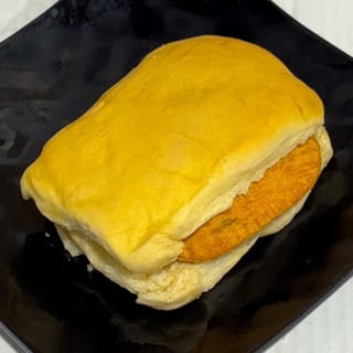 Patty & Coco bread